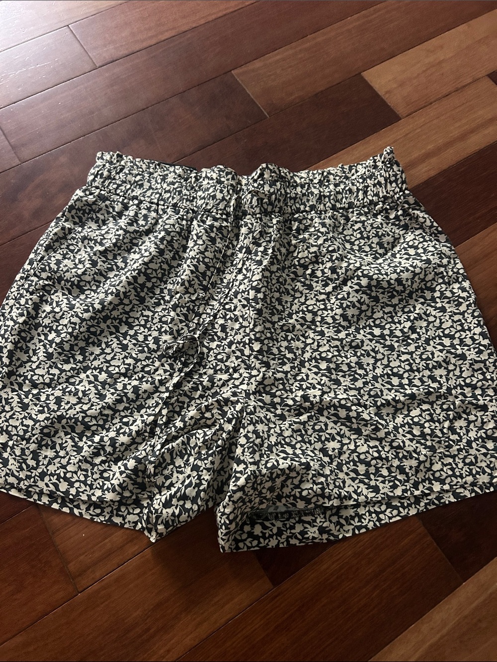 Banana Republic Navy and White Floral High-Waist Shorts